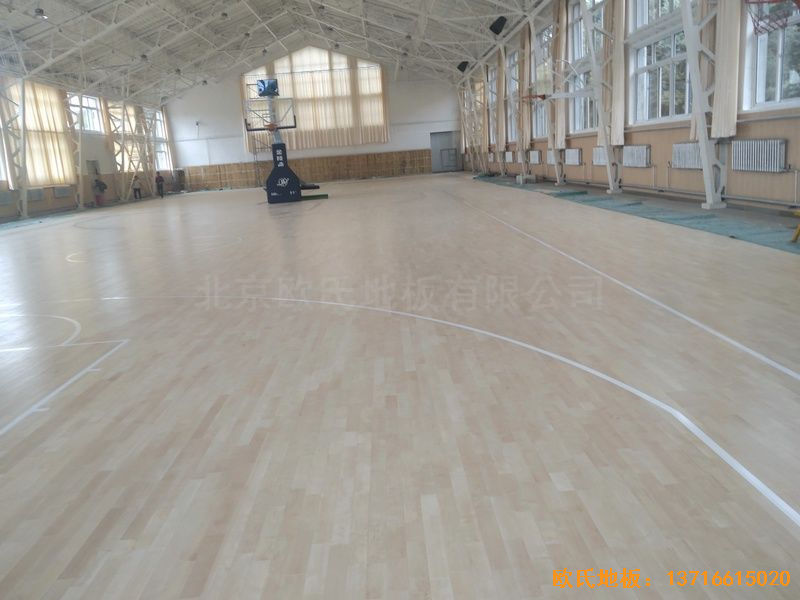 内蒙古呼和浩特赛罕区师范大学体育学院训练馆运动木地板铺设案例