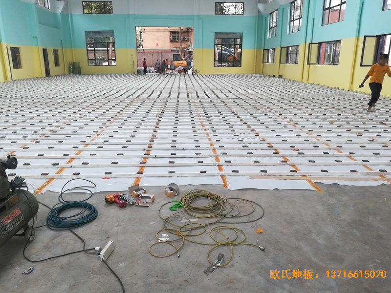 郑州中原区酷康篮球馆体育木地板安装案例
