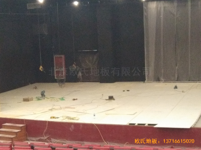 唐山师范学院舞台体育木地板铺装案例1