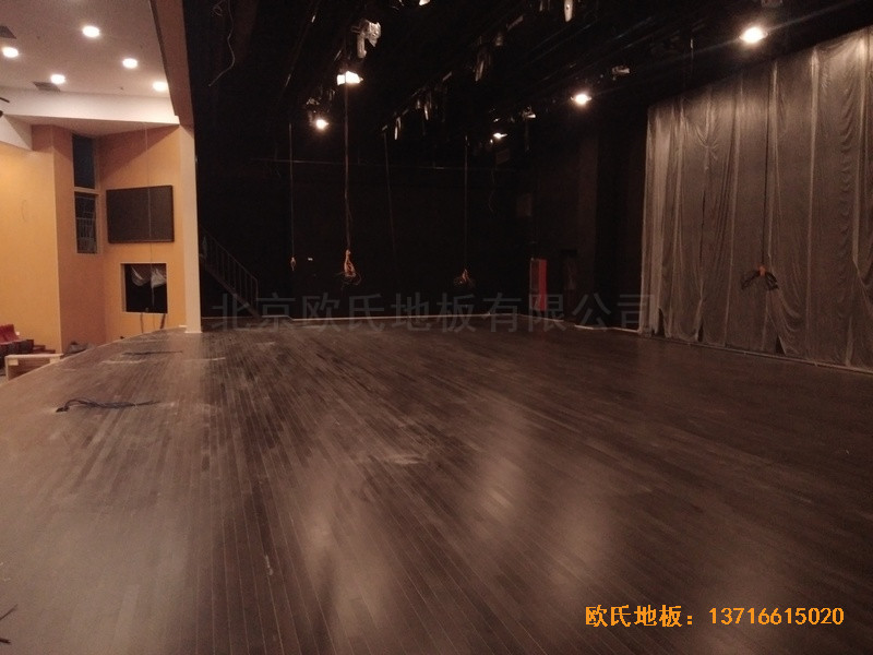 唐山师范学院舞台体育木地板铺装案例5