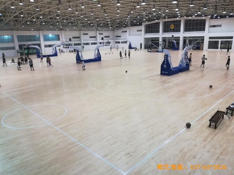武汉体育学院运动木地板安装案例4