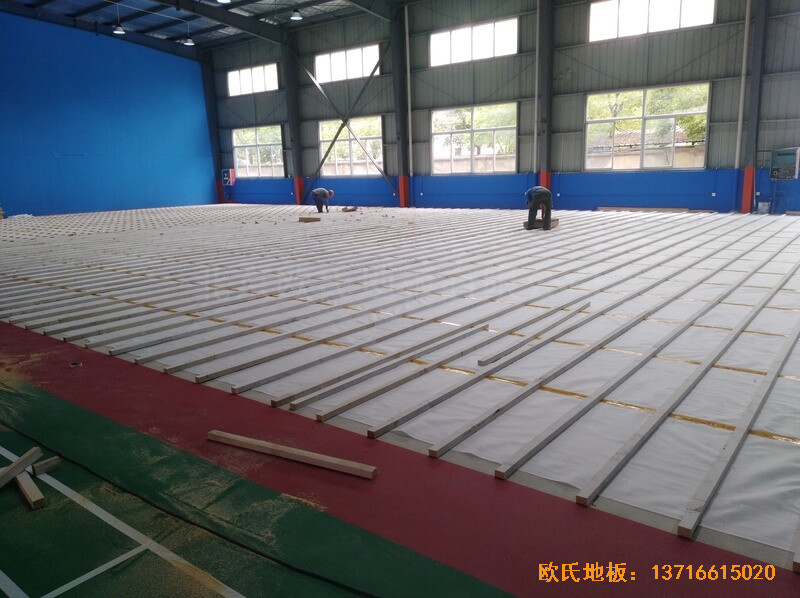 江苏江阴市榜样体育俱乐部体育地板铺设案例1