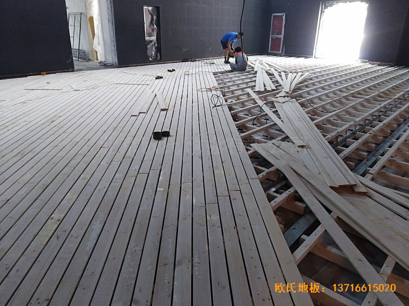 河北廊坊益田同文学校舞台运动木地板安装案例1