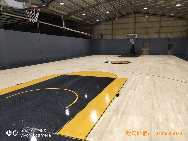 泉州侨乡壹吨篮球场运动地板铺装案例4