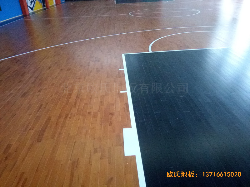 上海闵行kBT蓝球训练馆体育木地板施工案例3