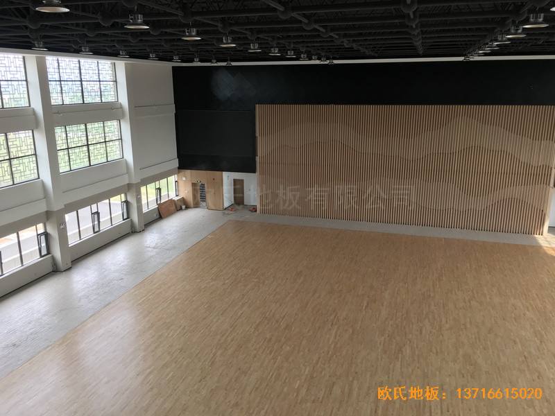 山西交城新天源药业体育馆体育木地板铺装案例3