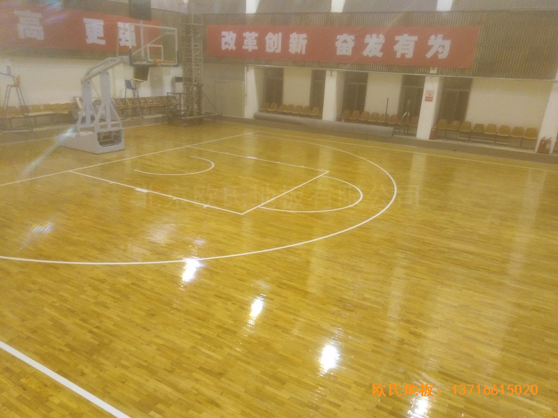 山西璐安集团篮球馆体育地板铺装案例4