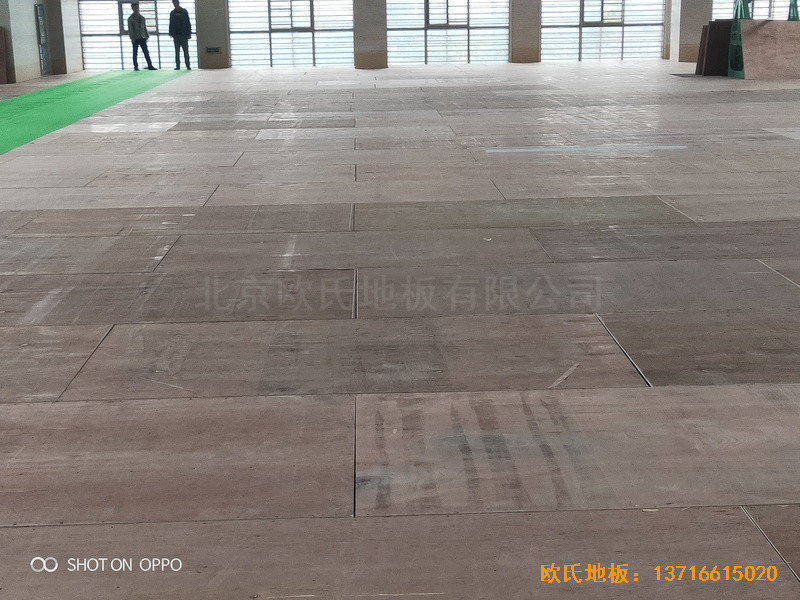 江苏三井实验小学篮球馆运动地板施工案例2