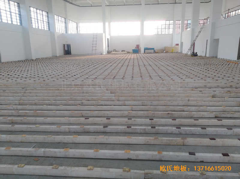 江苏徐州悦城小学篮球馆运动木地板铺设案例1