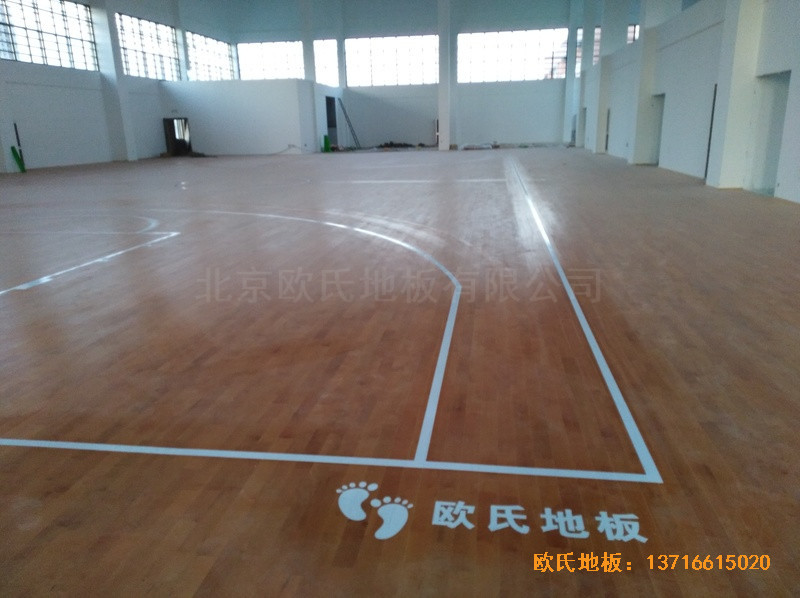 江苏徐州悦城小学篮球馆运动木地板铺设案例5