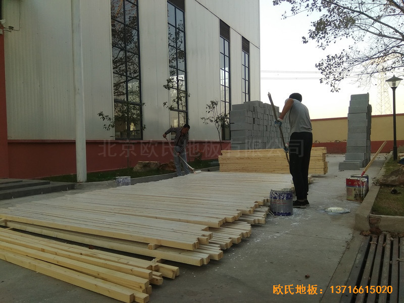 江苏虎腰村爱尔行业学校运动馆运动地板铺装案例1