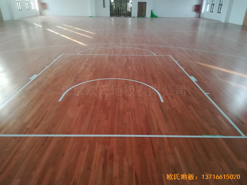 江苏连云港徐圩小学篮球馆体育木地板安装案例6