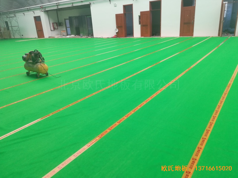 乌鲁木齐达坂城中学篮球馆体育地板铺装案例2