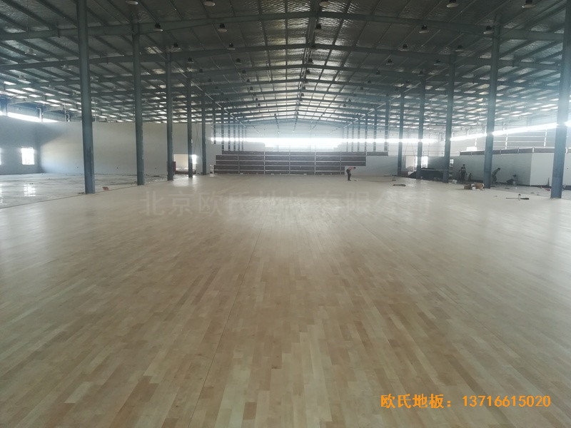 江西宜春袁州区篮球馆体育地板安装案例0
