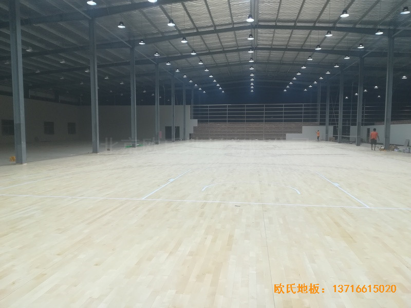 江西宜春袁州区篮球馆体育地板安装案例4