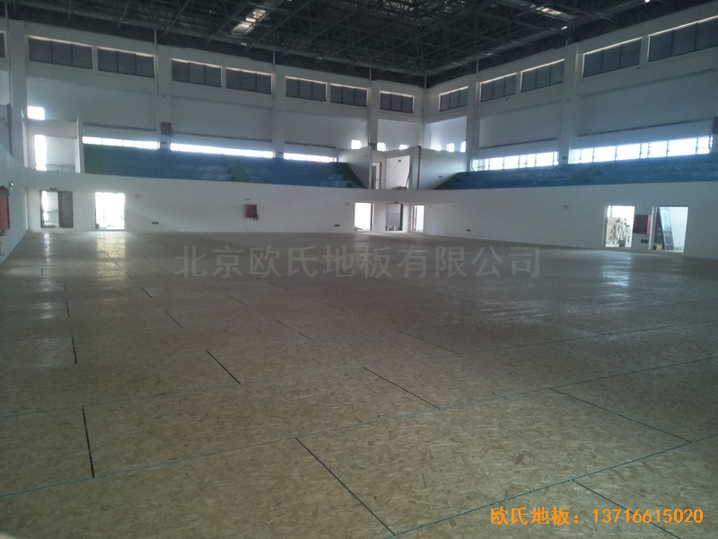 江西赣州天娇中学运动馆体育木地板安装案例4
