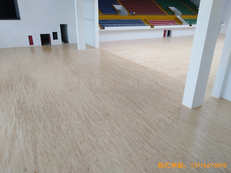 江西鄱阳县鄱阳体育馆体育地板铺设案例4