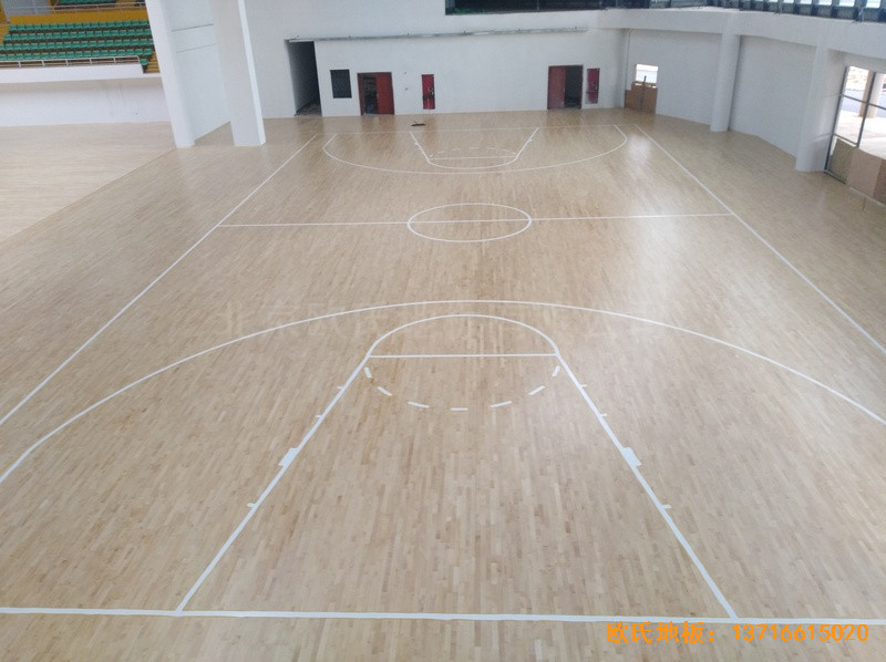 江西鄱阳县鄱阳体育馆体育地板铺设案例5