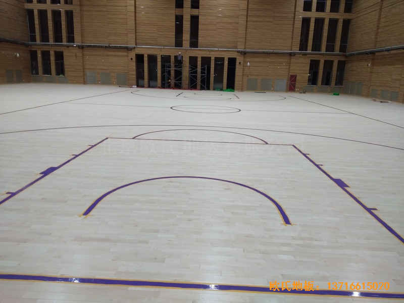 河北雄县第三高中篮球馆运动地板铺装案例0