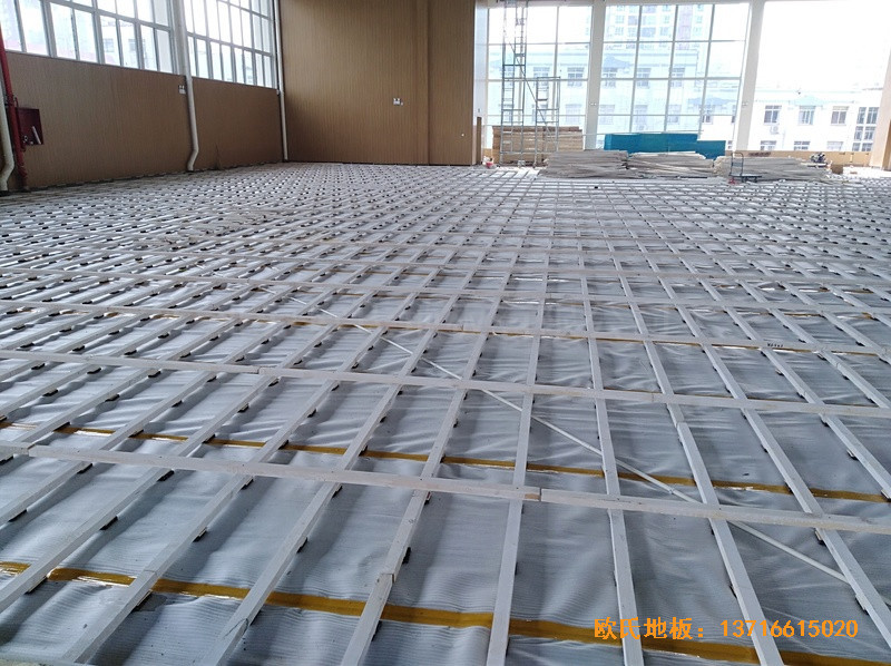 河南南阳十三中篮球馆运动木地板施工案例1