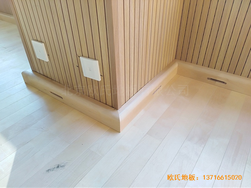 河南南阳十三中篮球馆运动木地板施工案例3