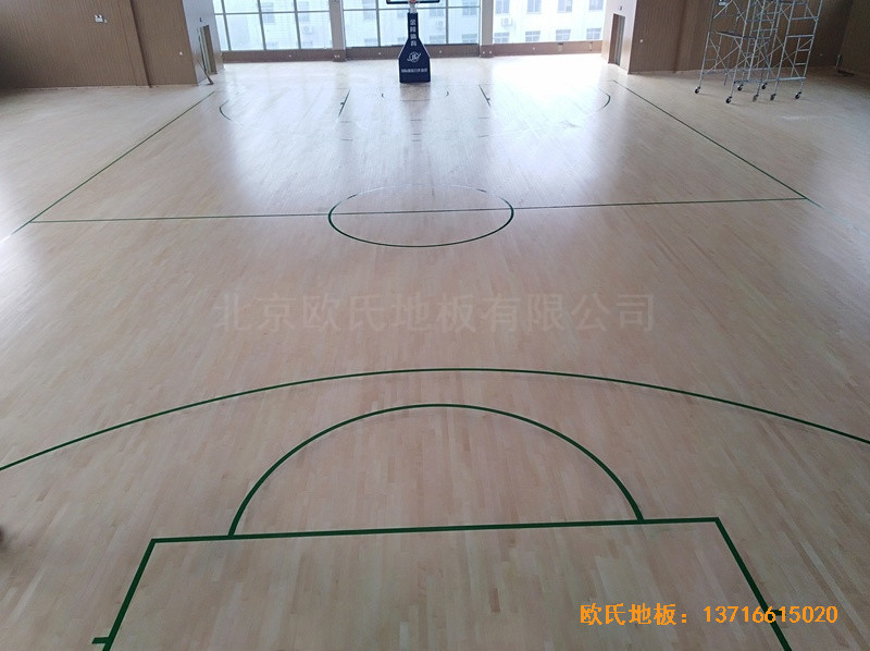 河南南阳十三中篮球馆运动木地板施工案例5