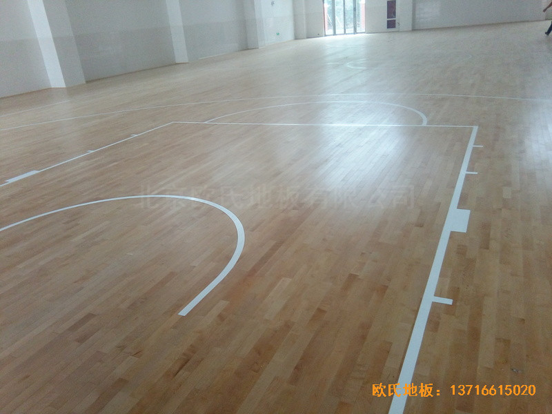 河南洛阳伊水小学篮球馆运动地板安装案例5