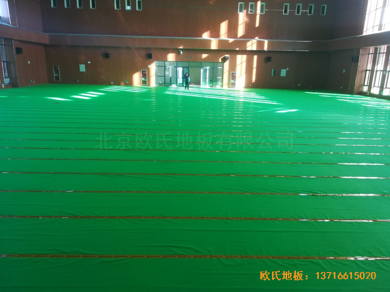 河南较好的中学篮球馆运动木地板安装案例2
