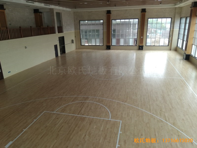 洛阳吉利三中篮球馆运动木地板铺装案例4