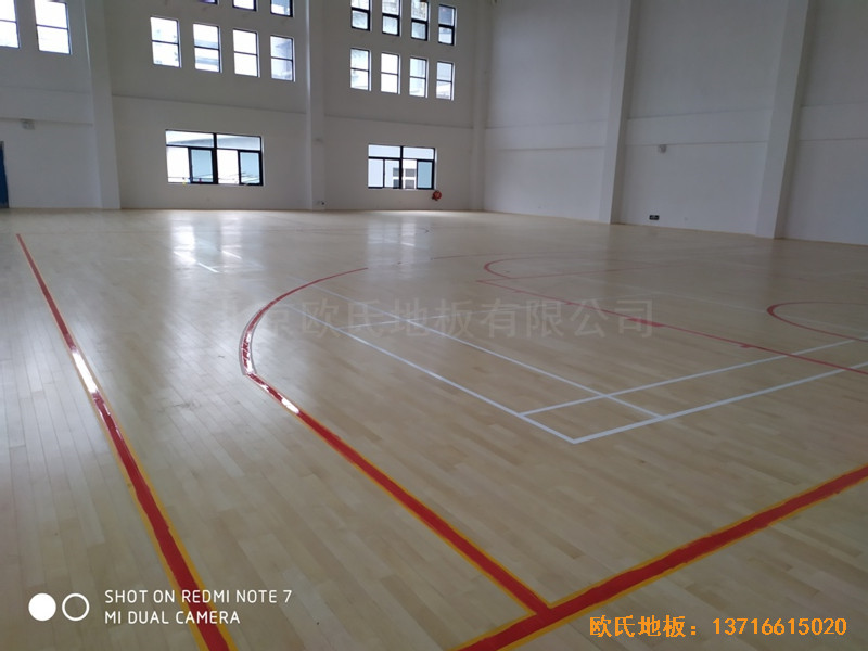 浙江宁波热电公司篮球馆运动地板铺设案例5