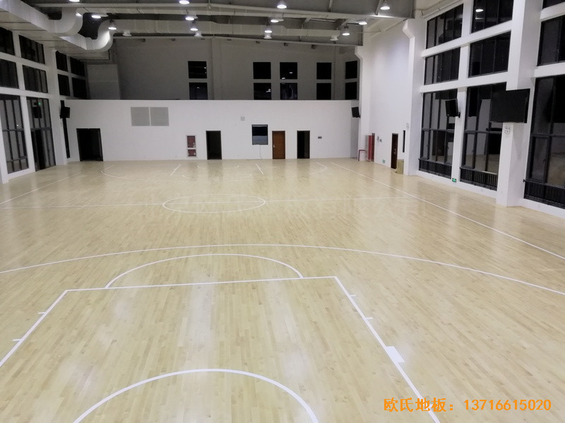 浙江舟山市舟山电厂篮球馆体育地板施工案例0