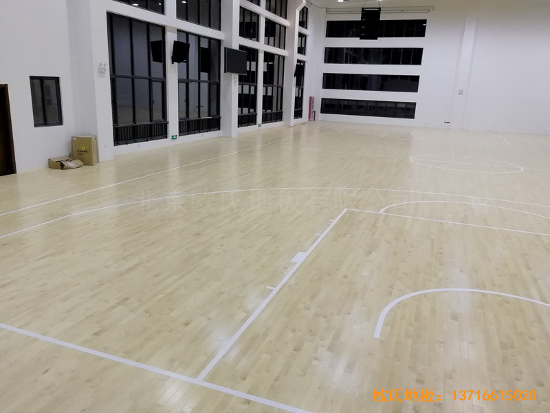 浙江舟山市舟山电厂篮球馆体育地板施工案例1