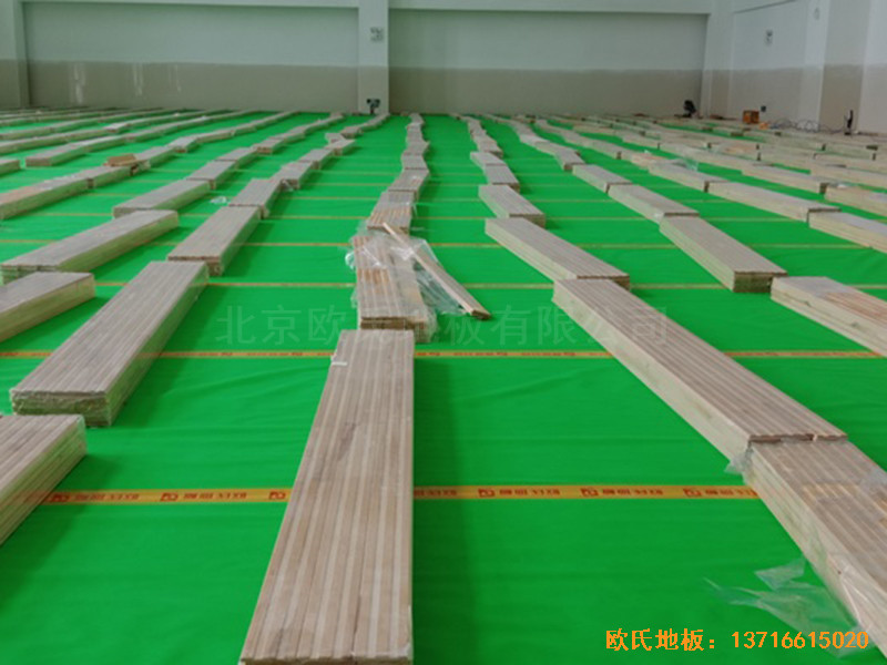 深圳北环中学运动馆运动地板施工案例2