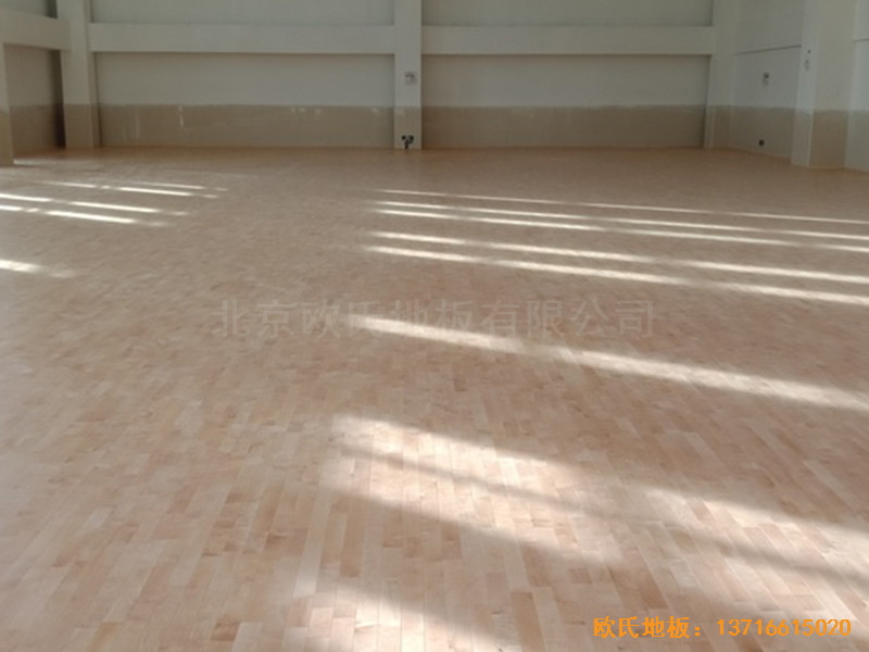 深圳北环中学运动馆运动地板施工案例4