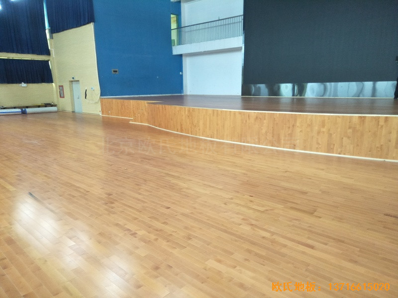 深圳罗湖区翠园中学运动馆运动木地板施工案例5