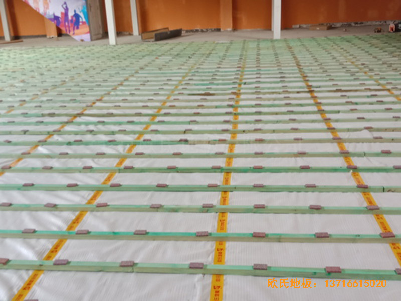 湖北武汉实验外国语学校篮球馆体育木地板铺设案例1