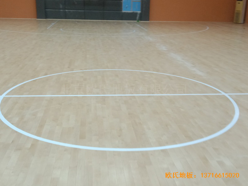 湖北武汉实验外国语学校篮球馆体育木地板铺设案例4