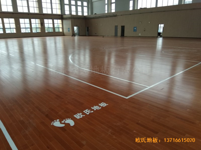 湖南岳麓南雅湘江中学篮球馆运动地板铺装案例3