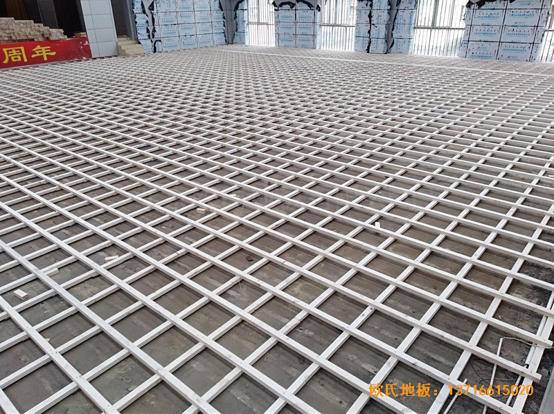 湖南衡阳生物环境技术学院篮球馆体育木地板铺装案例1