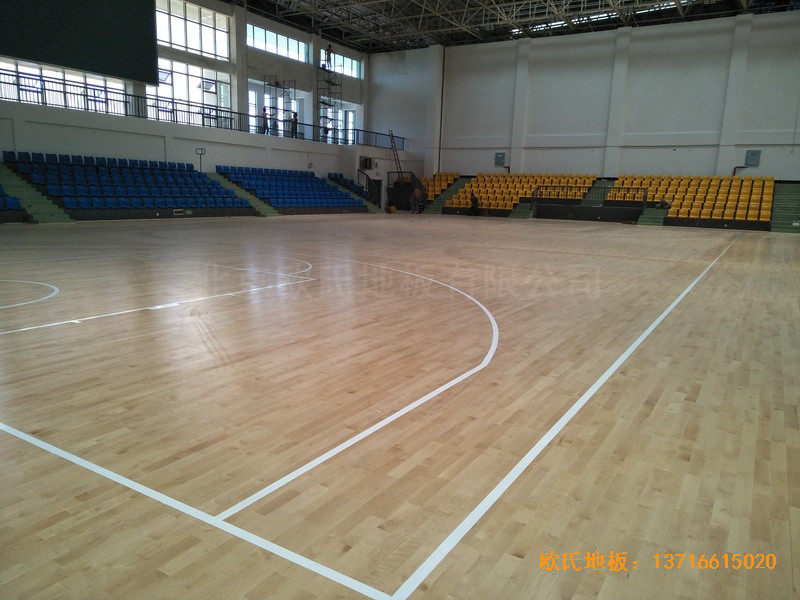 湖南邵阳学院篮球馆运动木地板铺装案例2