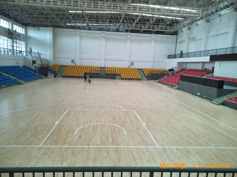 湖南邵阳学院篮球馆运动木地板铺装案例5