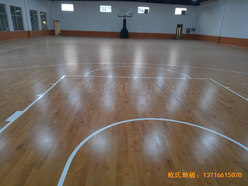 盐城大丰区篮球馆运动木地板铺装案例0
