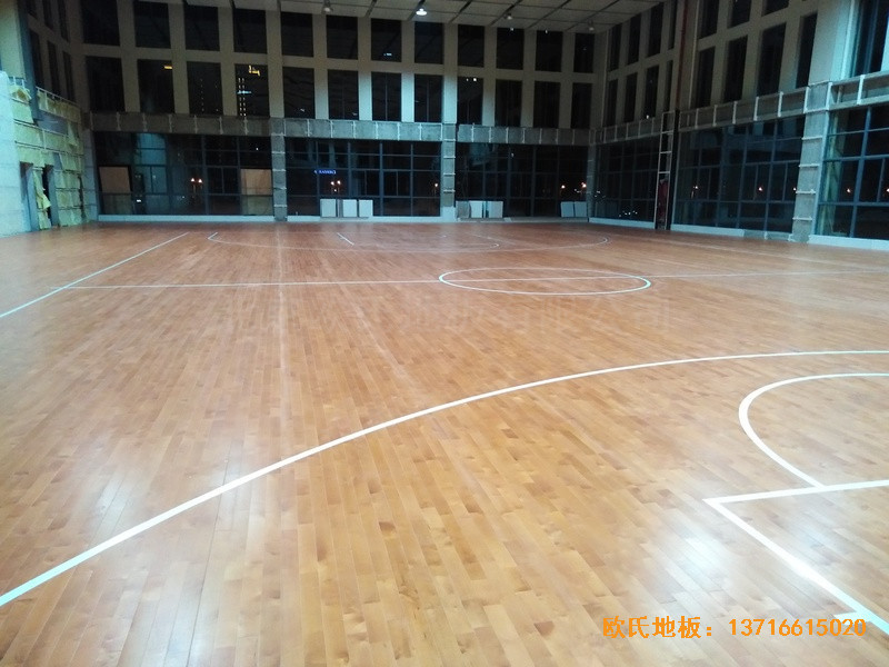 盐城滨海永宁实验小学篮球馆体育地板铺设案例3