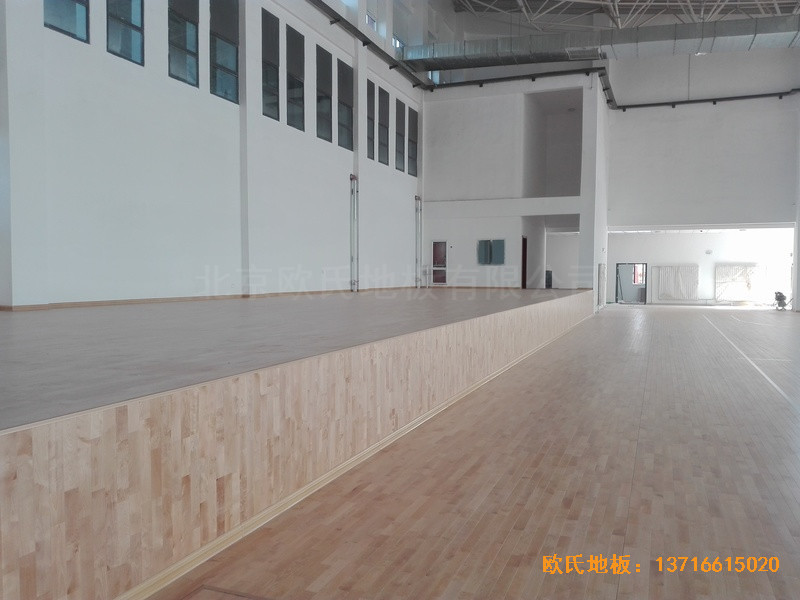 银川北塔中学篮球馆体育木地板铺设案例3