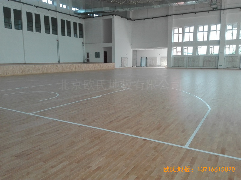 银川北塔中学篮球馆体育木地板铺设案例4