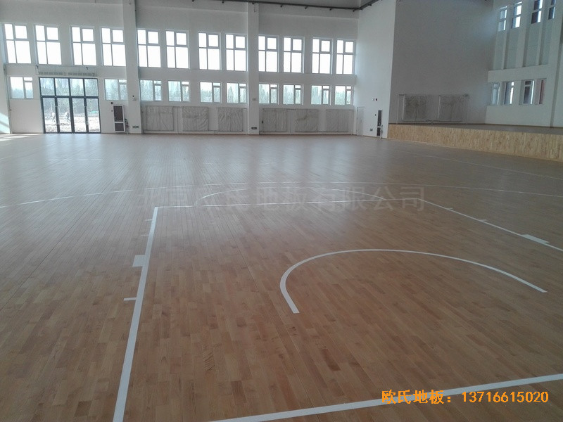 银川北塔中学篮球馆体育木地板铺设案例5