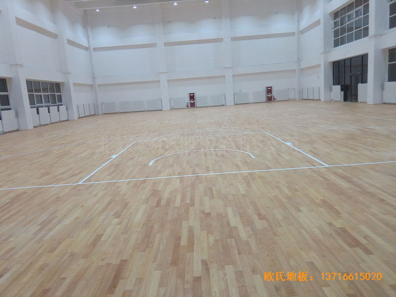 银川北师大银川小学篮球馆运动木地板安装案例5