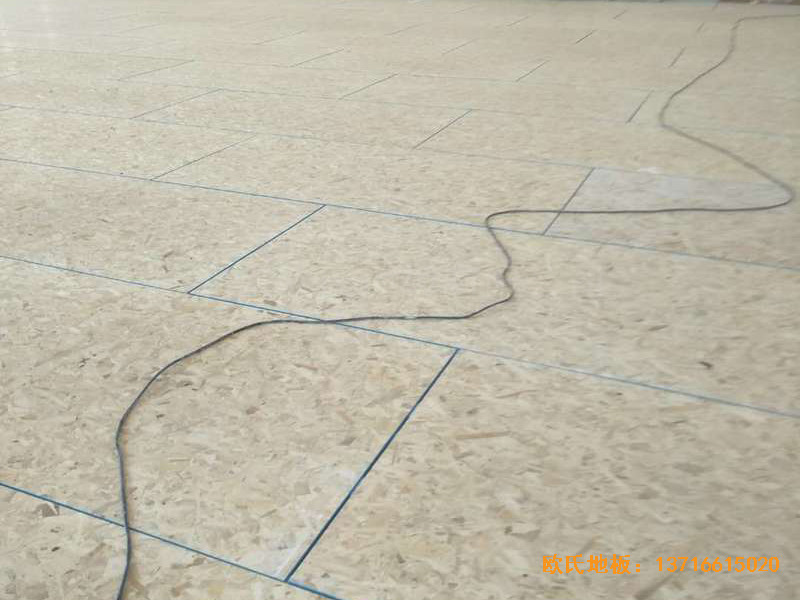 银川第二十九中学篮球馆运动地板安装案例2