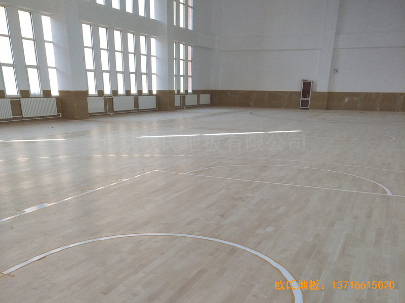 银川第二十九中学篮球馆运动地板安装案例5