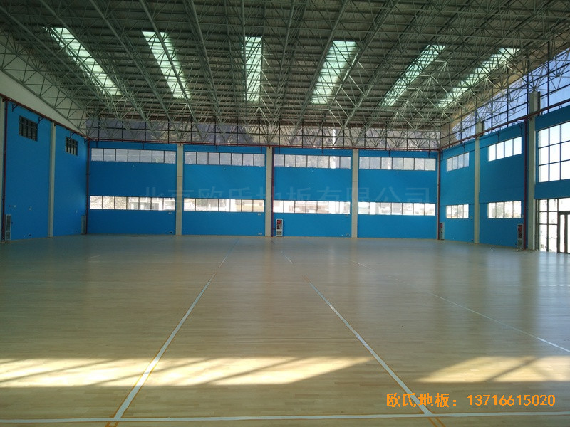 云南文山州文山学院体育馆运动地板施工案例5